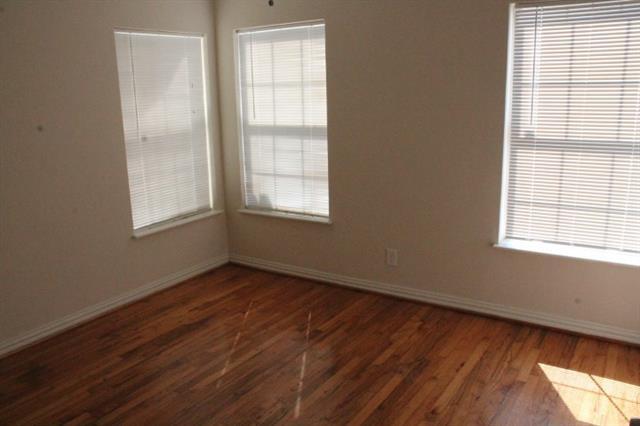 Building Photo - 1109 Parkway Dr