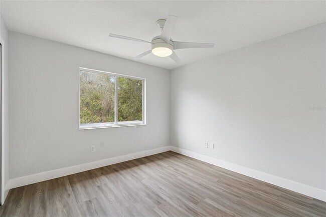 Building Photo - 18154 Sandy Pointe Dr