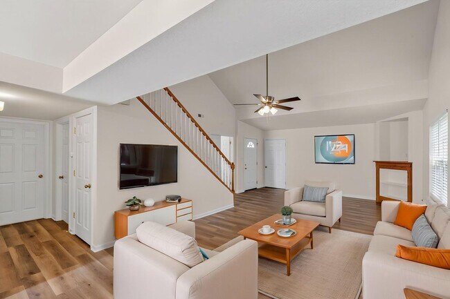 Building Photo - 1716-1718-1718 Juniper Dr