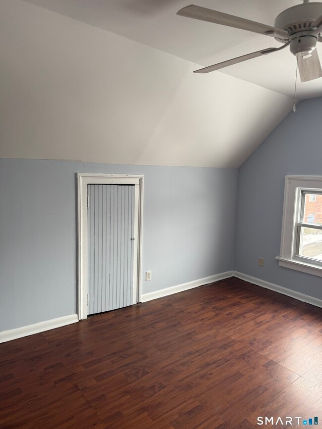 Building Photo - 165 Adelaide St