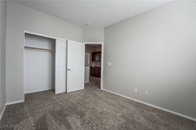Building Photo - 2802 Auchmull St