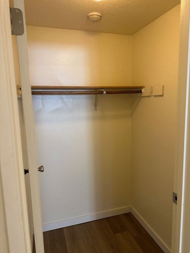 Building Photo - 3 bed/ 2 bath condo in Lynnwood!