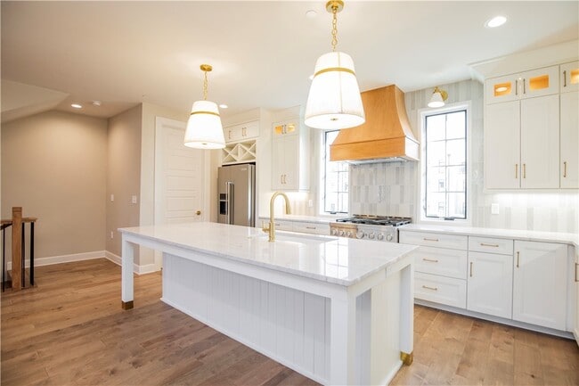 Building Photo - 4111 S Champions Dr