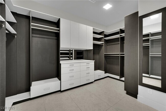 Building Photo - 378 Tranquil Peak Ct