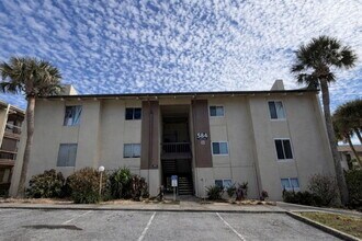 Building Photo - 584 Orange Dr