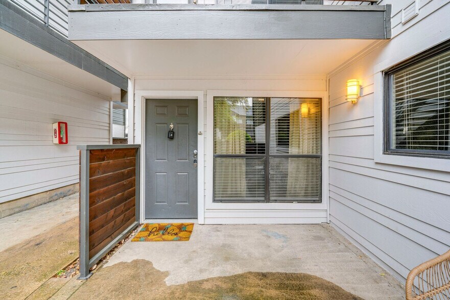 Building Photo - 9763 Audelia Rd