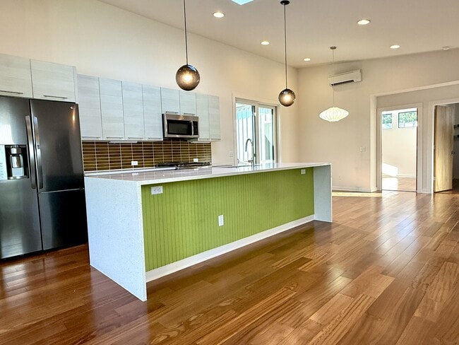 Building Photo - 416 Starlight Vlg Lp