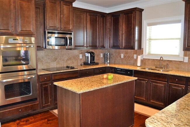 Building Photo - 516 Sagebrush Trail