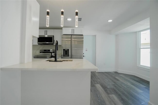 Building Photo - 1797 Birch Dr