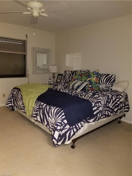 Building Photo - Rose Garden Furnished Unit Available May - Nov