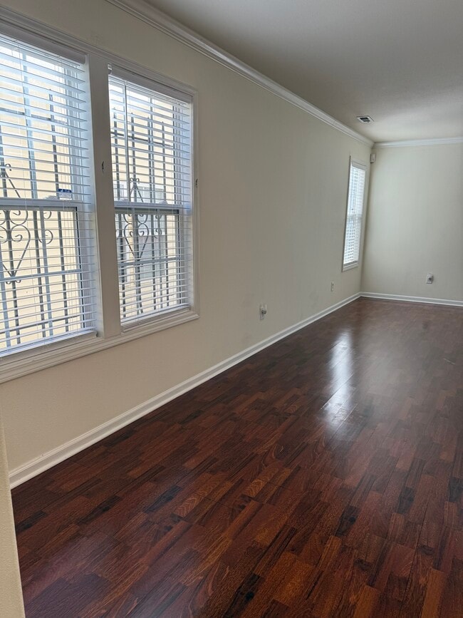 Building Photo - 2809 Fountaingrass Ln