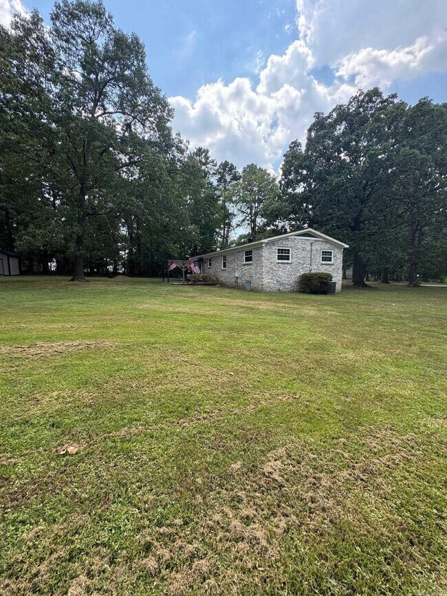 Building Photo - 2608 Hurricane Lake Rd