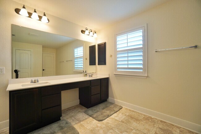 Building Photo - 7016 Lickeen Ct