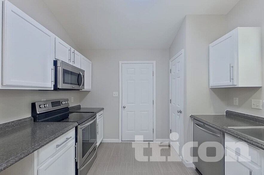 Building Photo - 29 Brookfield Ct