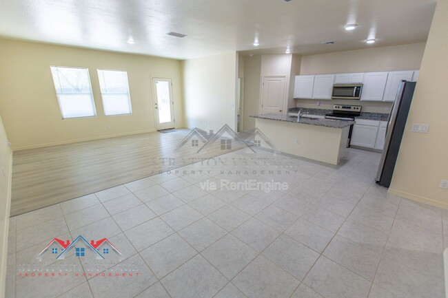 Building Photo - 5771 E Thetis Dr