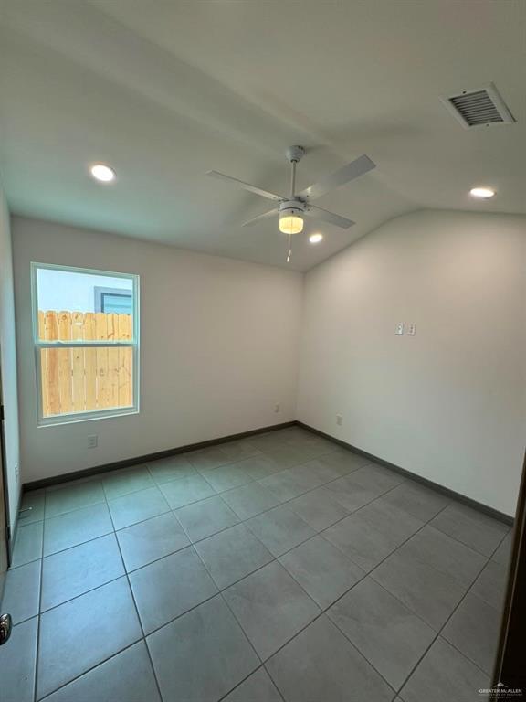 Building Photo - 9 S 9th Ln