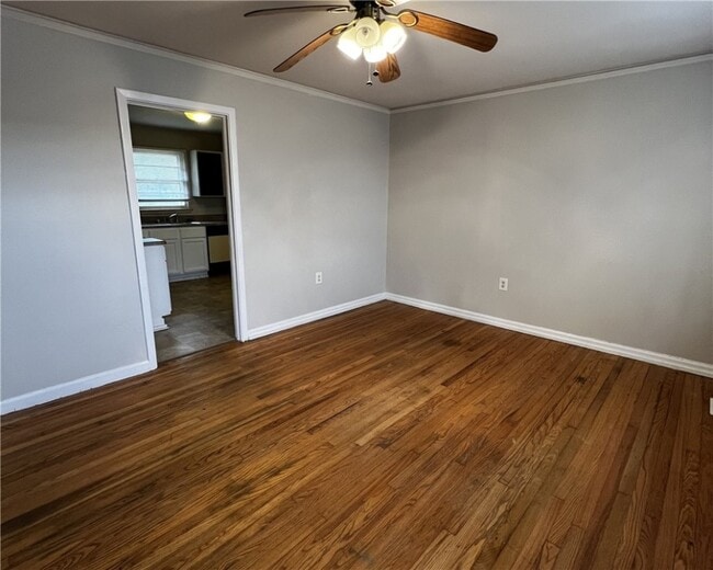 Building Photo - 3012 Cambridge Rd