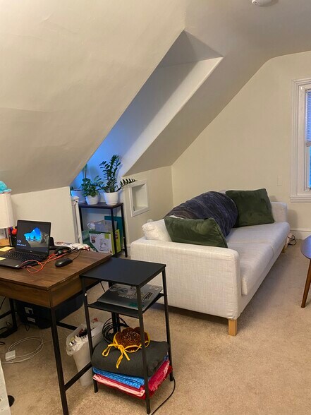 Building Photo - 110 Walnut Ave