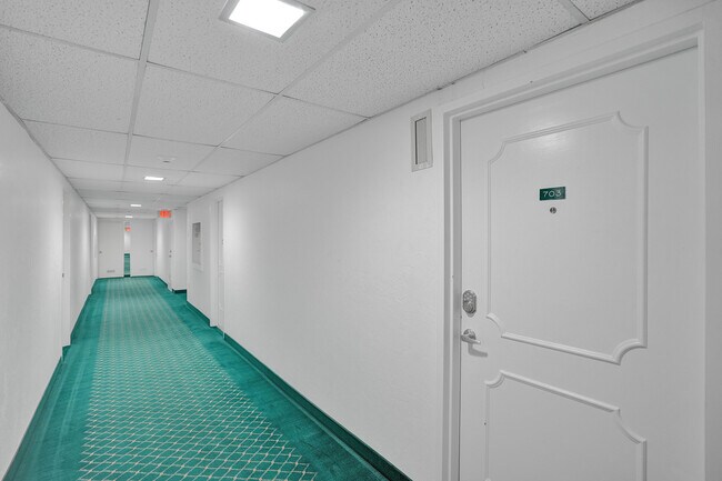 Building Photo - 1401 S Ocean Blvd