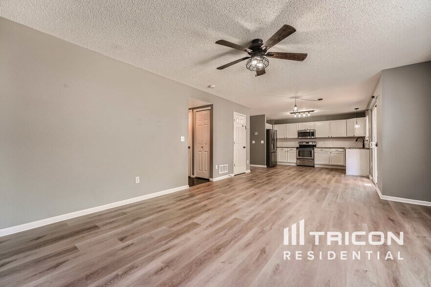 Building Photo - 20204 E Progress Pl