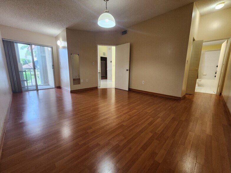 Building Photo - 7655 SW 153rd Ct