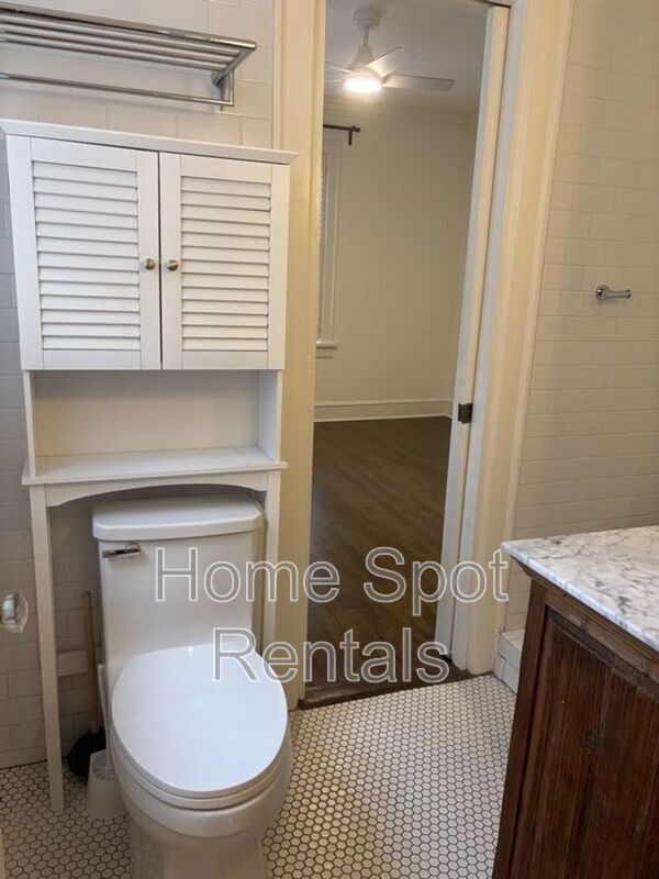 Building Photo - 8 Collier Rd NW