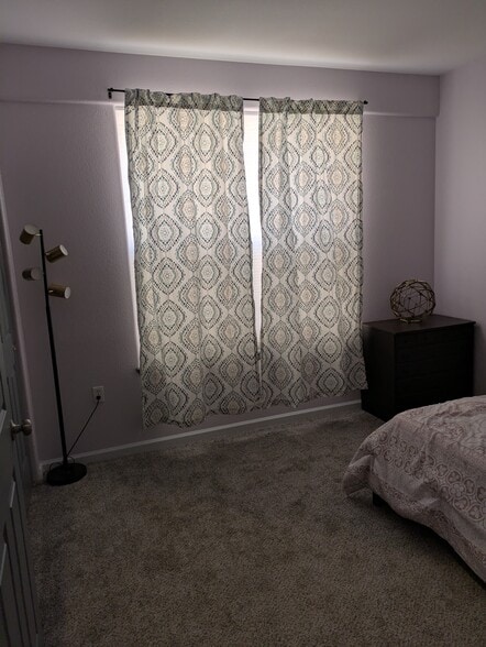2nd Bedroom - 1727 N Pearl St