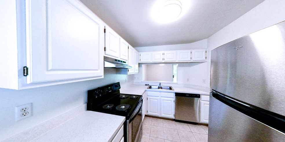 Building Photo - Whispering Lakes Apartments