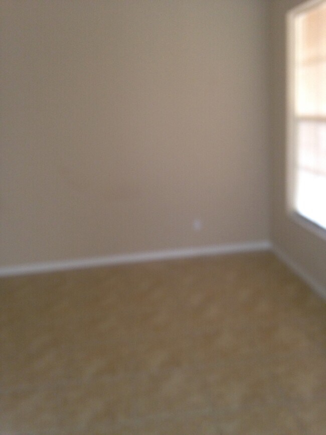 Building Photo - 5590 53rd Ave