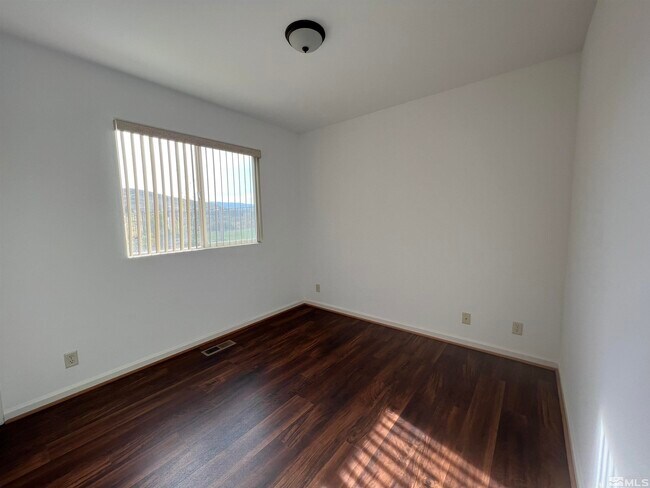 Building Photo - 1715 Polo Park Dr