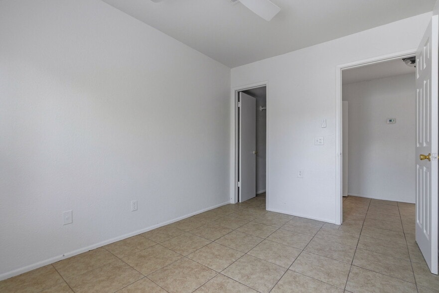 Building Photo - 12741 W Tasha Dr