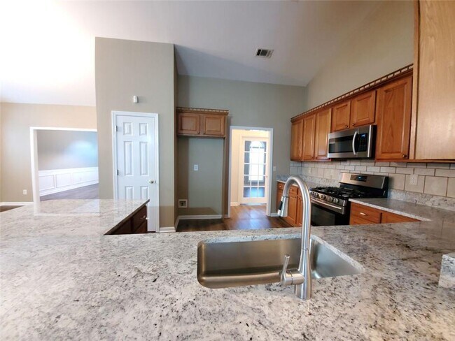 Building Photo - 3878 Hannahberry Pl