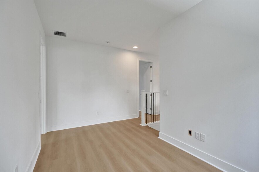 Building Photo - 13145 Addilyn Ct