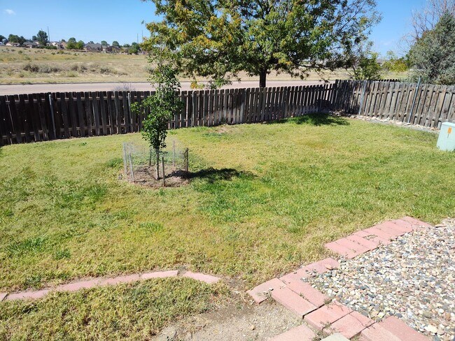 Building Photo - ALL PROSPECTIVE TENANTS MUST SUBMIT A $58 NON-REFUNDABLE APPLICATION FEE PER APPLICANT ONLINE AND...