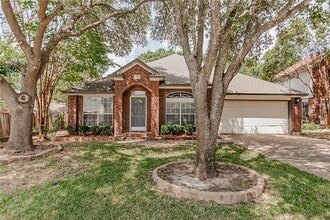 Building Photo - 17002 Hillside Dr
