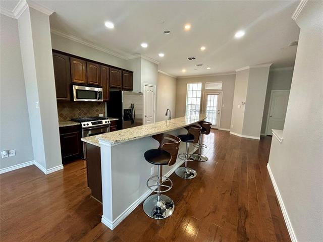 Building Photo - 15826 Quorum Dr