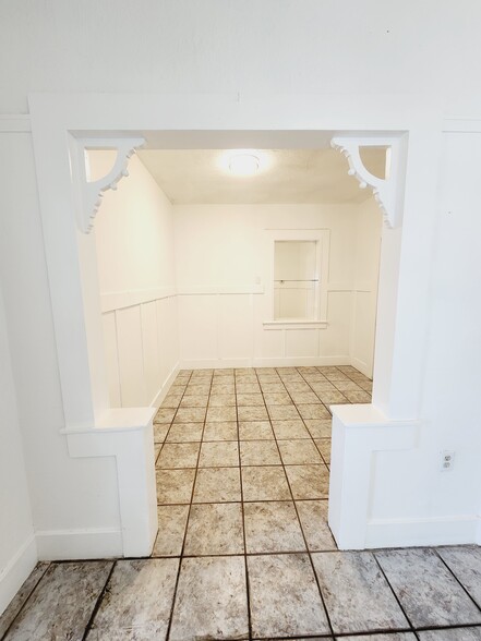Building Photo - 118 Baker Way