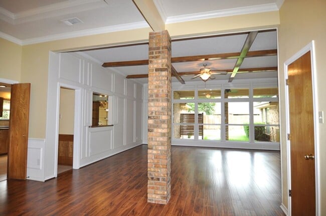 Building Photo - 2212 Diamond Point Dr