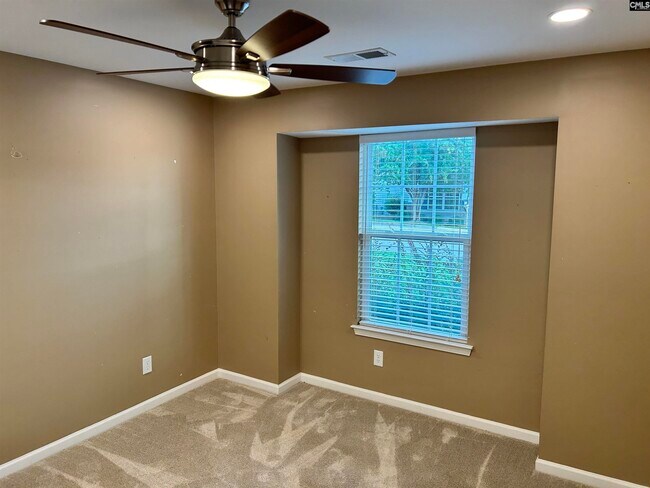 Building Photo - 168 Regency Dr