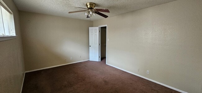 Building Photo - 4229 Siesta Ln