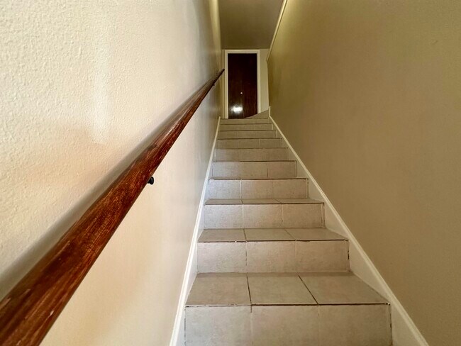 Building Photo - 8915 McPherson Rd