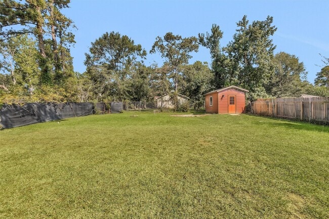 Building Photo - 10441 Royal Adrian Dr