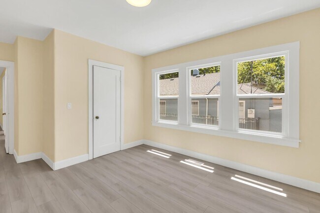 Building Photo - 2114 23rd St