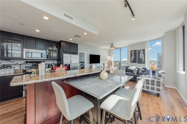 Building Photo - 1101 Haxall Point