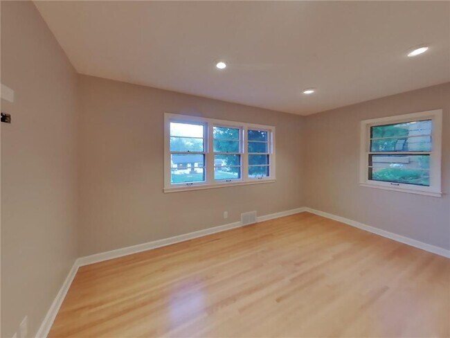 Building Photo - 3712 Abbott Ave N