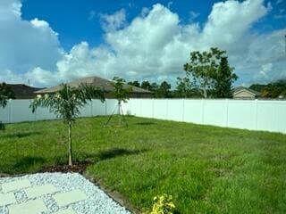 Building Photo - 2352 SW Plum Ct