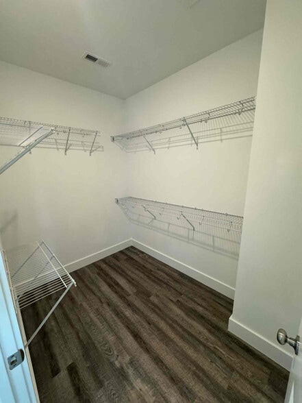 Building Photo - 1609 Fagan St