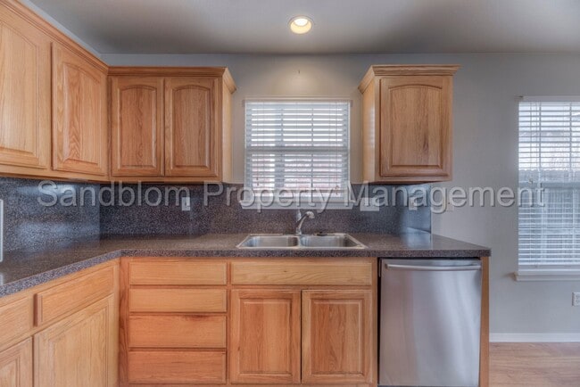 Building Photo - For Lease | Jenks | Available Now!