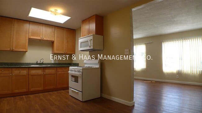 Building Photo - Lovely Apartment Located in Prime Long Beach!