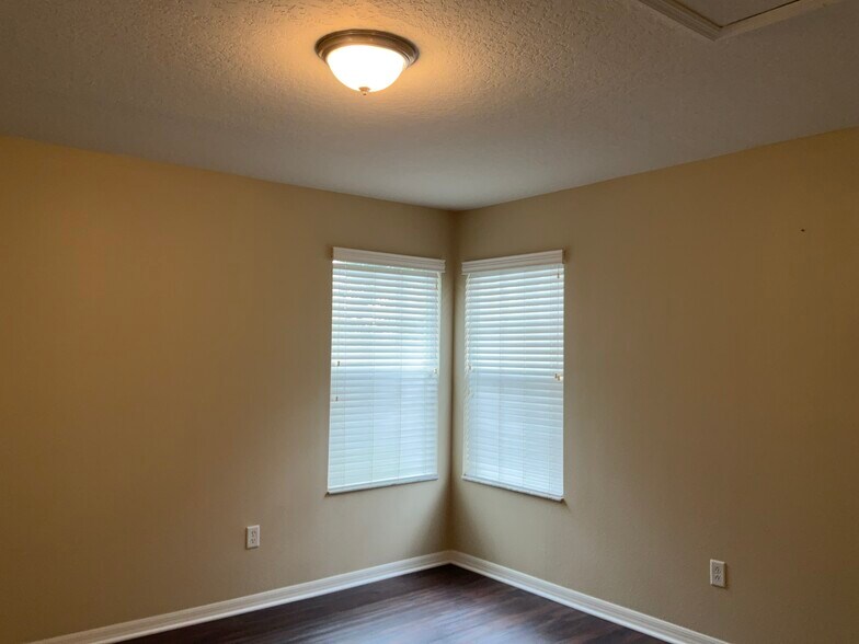 Building Photo - 19053 Tilobe Loop